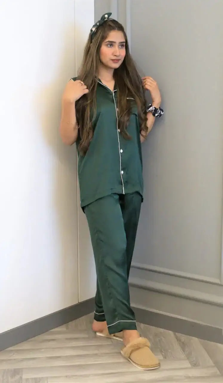 Plain Emerald Silk - ELORA OFFICIAL